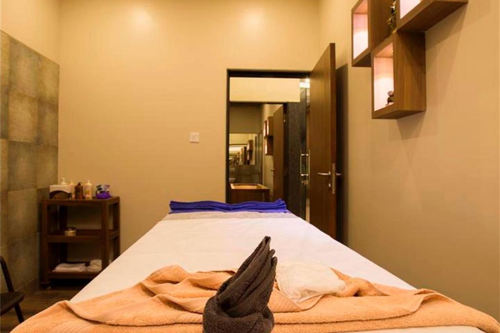 Hotel VITS Shalimar, Ankleshwar Exterior foto